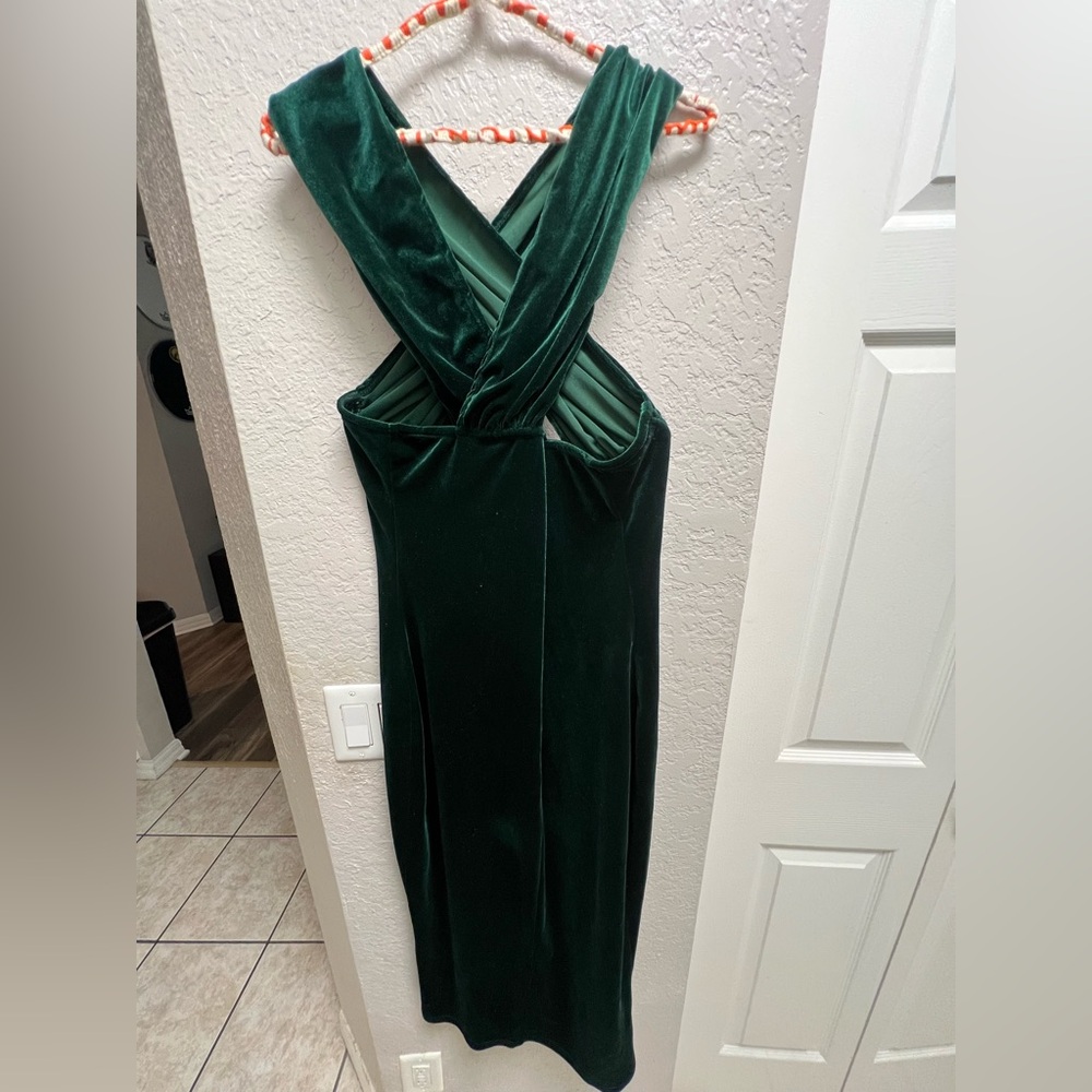 Dark Green Velvet Cross Neck Dress W/ Underwire - “Pretty Little Thing” Size 12 - Picture 6 of 6